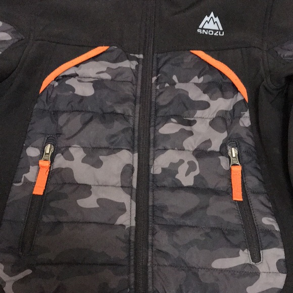 SNOZU Boys Jacket Black/Green. Size (5/6) - Picture 5 of 13